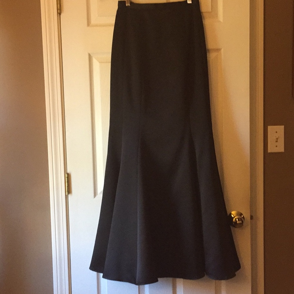Long Mermaid black skirt